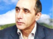 Yavər Həsən – Mən indi gəzəri dərd ağacıyam 77026_397955516950078_1811982624_n